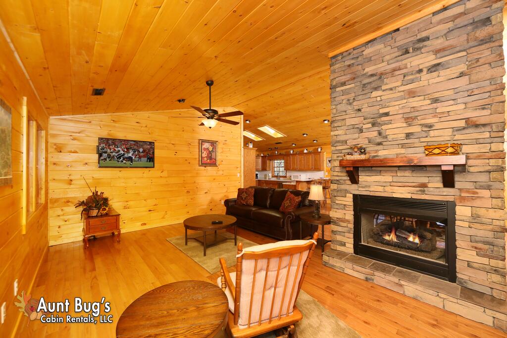 Heavenly Creekside #276 By Aunt Bug's Cabin Rentals - thumb 3