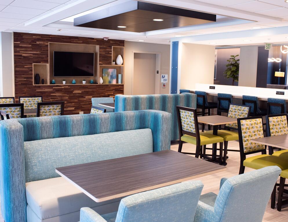 Holiday Inn Express Hotel & Suites Conover - Hickory Area - thumb 1