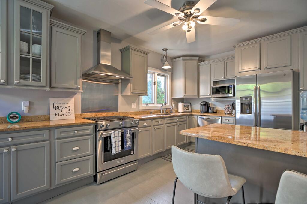 Home In Maple Park - Walk To Downtown And Lake Geneva - thumb 1