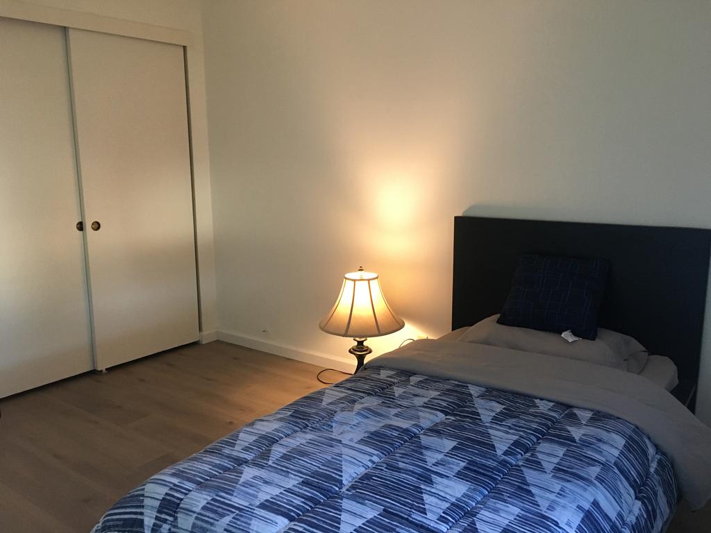 Home Stay Near Apple - thumb 1