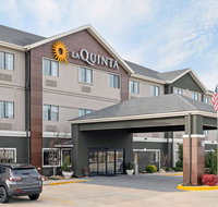 La Quinta by Wyndham Ada - Tourism House