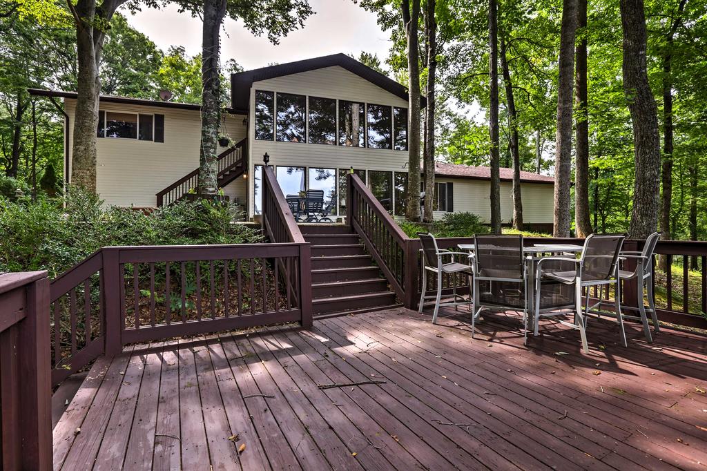 Lake Cumberland Retreat With 2 Decks & Boat Parking! - thumb 0
