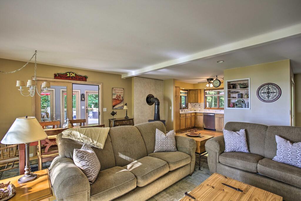 Lakefront Interlochen House With Dock & Kayaks! - thumb 2