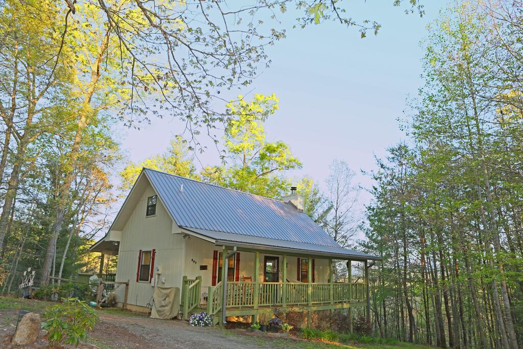 Lorelai's Lair - thumb 1