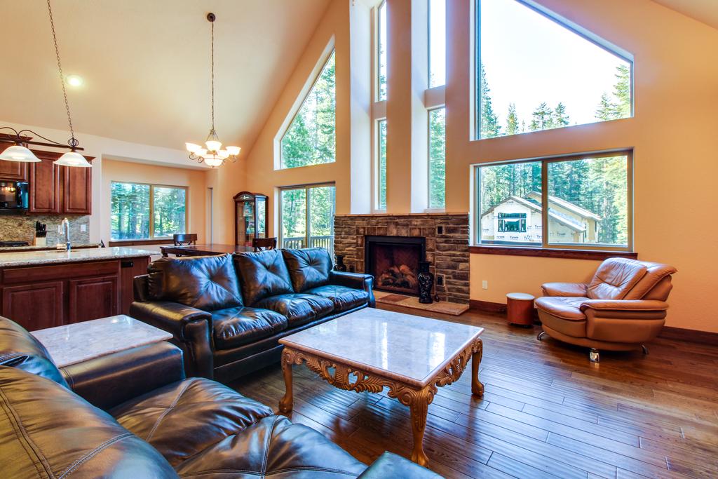 Lotta Crab Treehouse - thumb 0