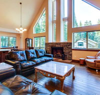 Lotta Crab Treehouse - Tourism House