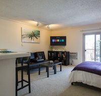 Lovely Apartment with Balcony, by the Venice Beach - Tourism House