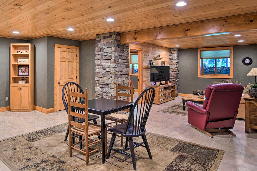 Luxe Countryside Lodge Steps To Raccoon River - thumb 3