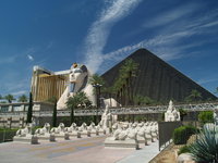 Luxor Hotel  Casino by Suiteness Tourism House
