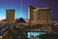 Mandalay Bay Resort and Casino by Suiteness Tourism House