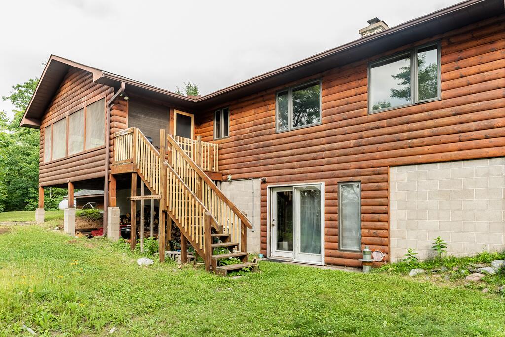 Mitten Lake Retreat - thumb 1