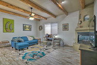 Modern Adobe Abode in Las Cruces - 6mi to NMSU Tourism House