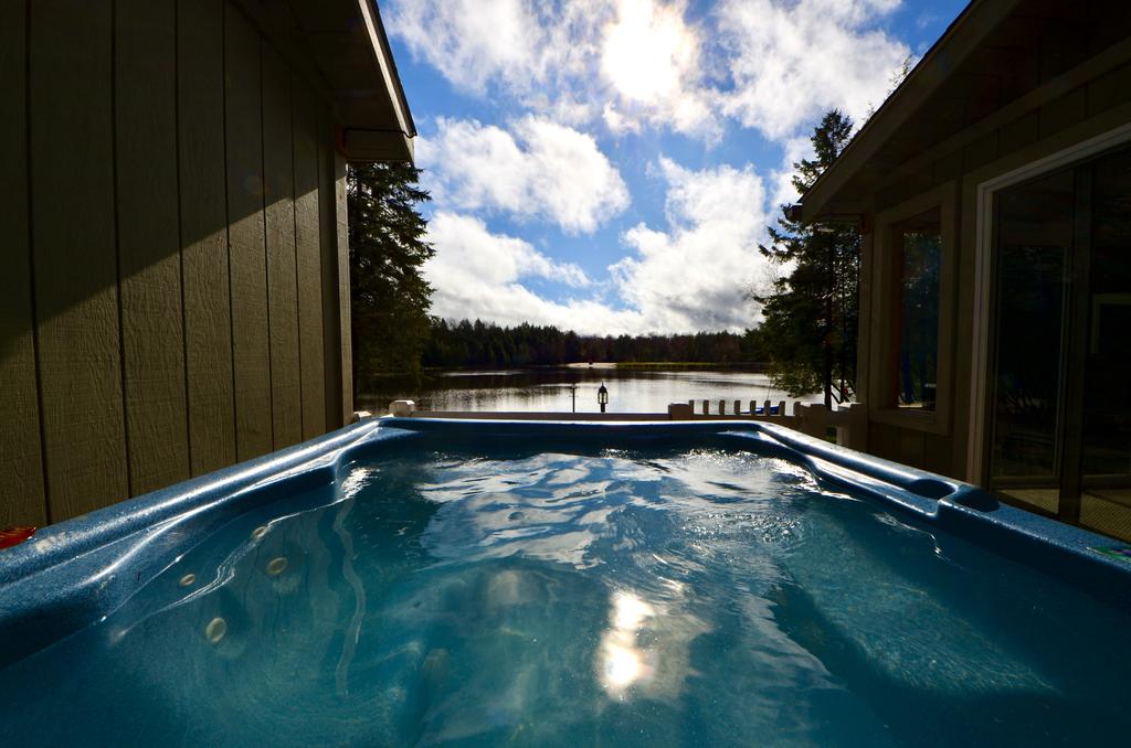 Mt. Maplewood Lake House - thumb 3