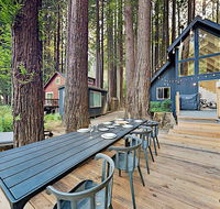 New Listing Chic Upgraded Retreat on Austin Creek cabin - Tourism House
