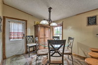 Peaceful Silver Springs Property - Pets Welcome Tourism House