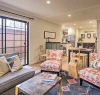 Pet-Friendly Art Deco Retreat Near Downtown - Tourism House