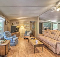 Pet-Friendly House with Dock on Lake Sinclair - Tourism House