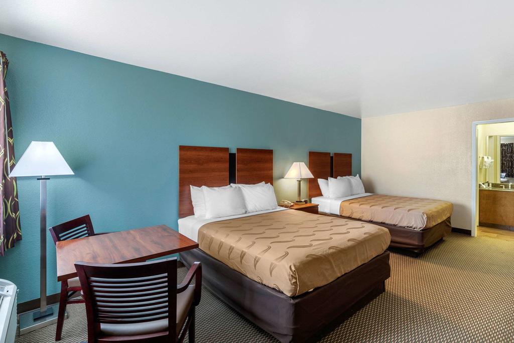 Quality Inn & Suites - thumb 2