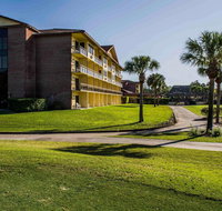 Quality Inn and Suites Golf Resort - Tourism House