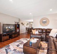 Relaxing Escape Complete with Home Theater and BBQ - Tourism House