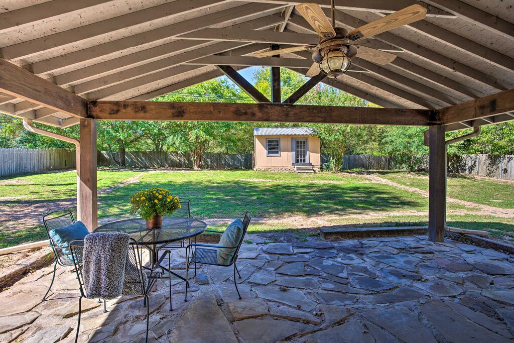 Retreat With Patio & Partial Lake Athens Views - thumb 1