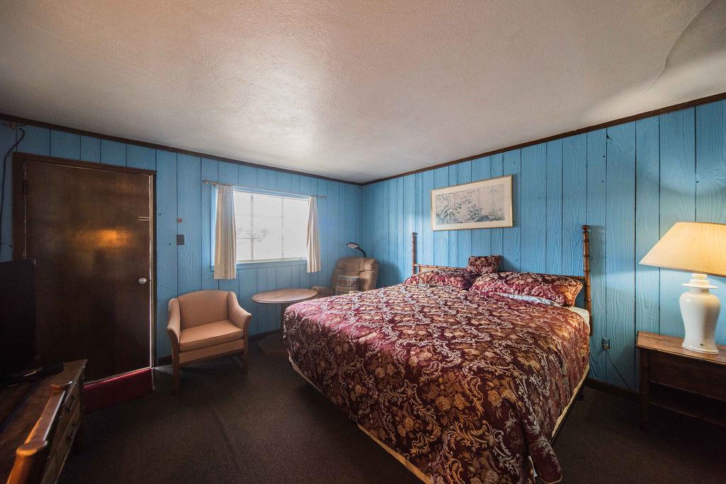 Royal Inn And Suites - thumb 2