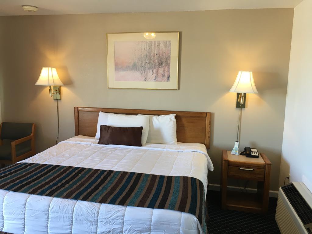 Sloans Motel - thumb 2