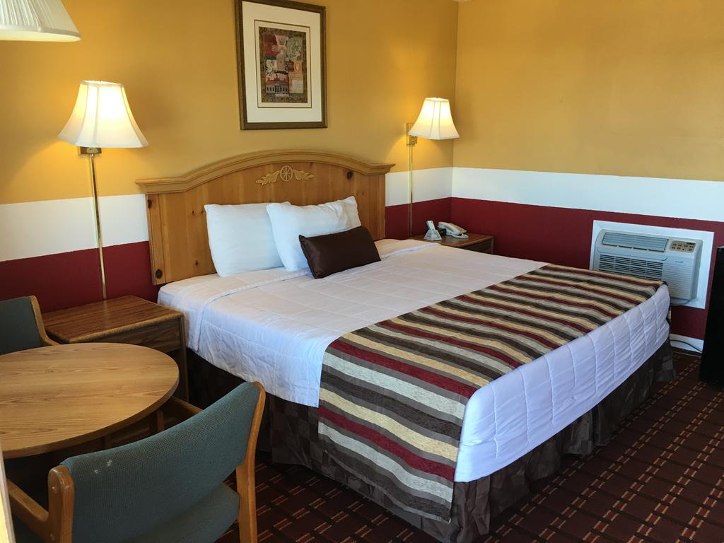 Sloans Motel - thumb 1