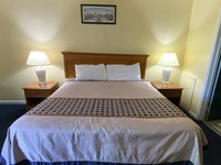 Booking Northfield Tourism House