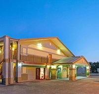 Super 8 by Wyndham La Marque TX/Texas City Area - Tourism House