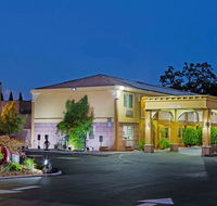Super 8 by Wyndham Ukiah - Tourism House