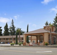 Travelodge by Wyndham Ukiah - Tourism House