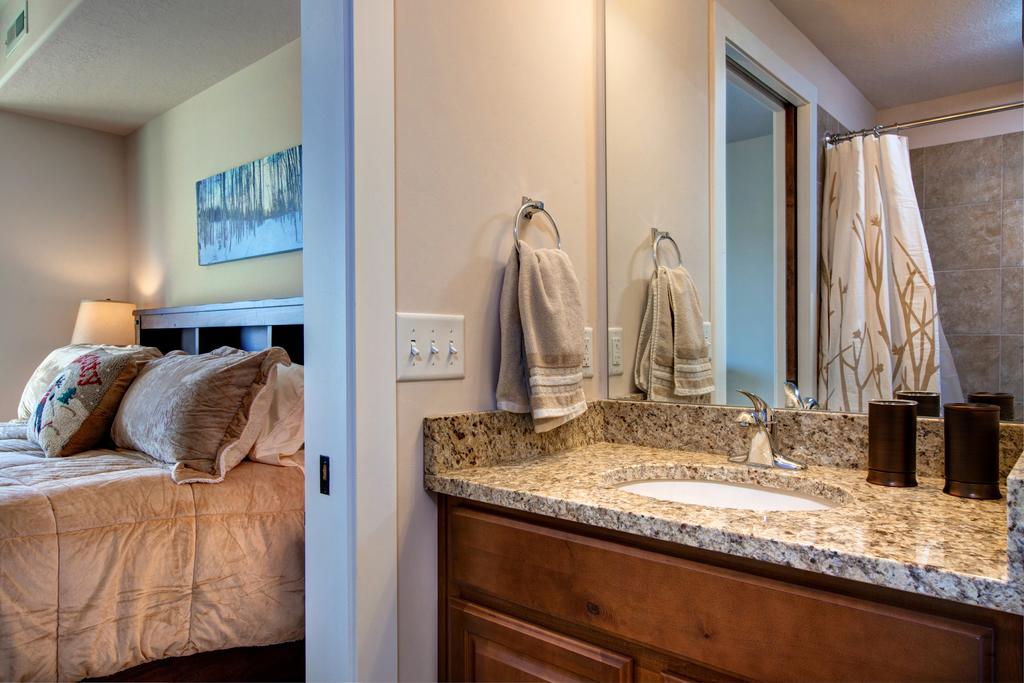 Two-Bedroom Townhome In Newpark Terrace Condo - thumb 2