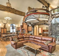 Unique Cabin w/Game Room Great for Skiers - Tourism House