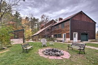 Updated Home on 1 Acre - Walk to Silver Lake Tourism House