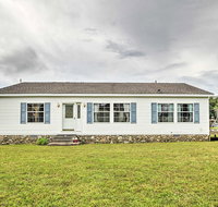 Warm and Inviting Home - 2 Mi to Golf Course - Tourism House