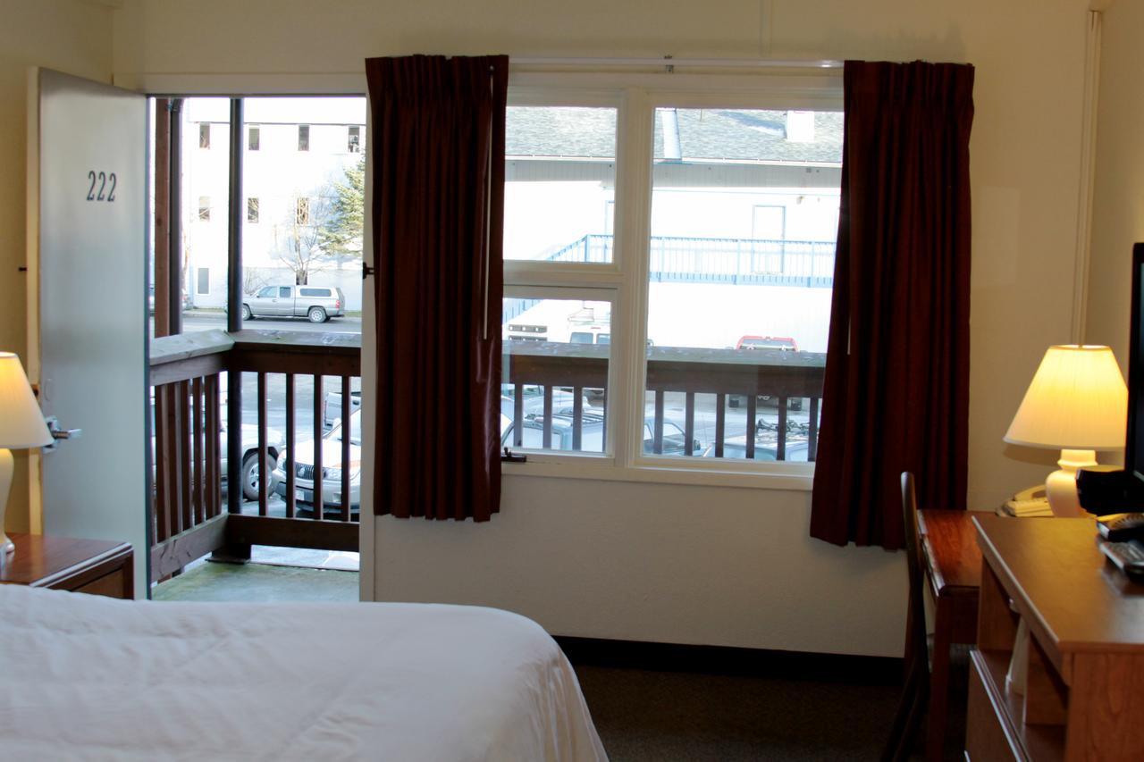 The Driftwood Hotel - thumb 7