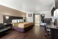 Booking Phoenix Tourism House