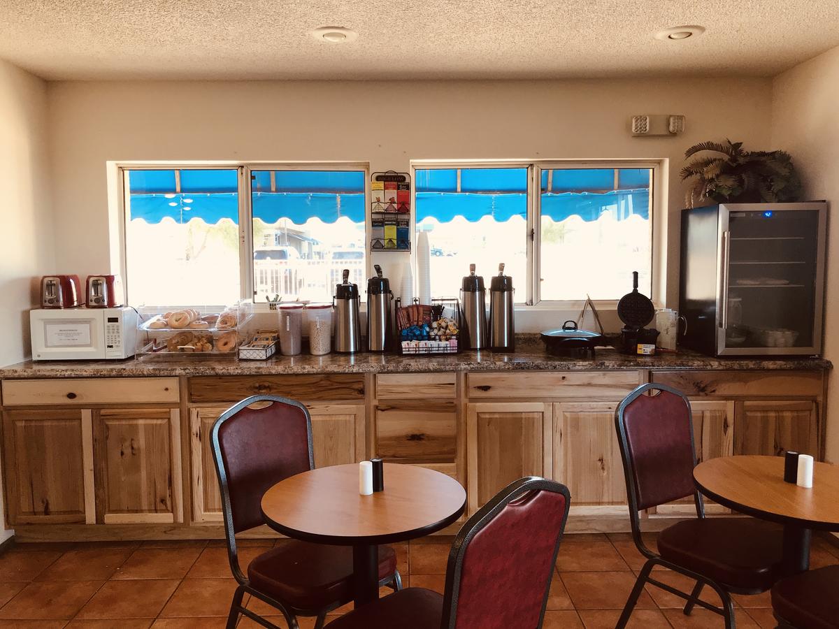 Americas Choice Inn & Suites - thumb 19