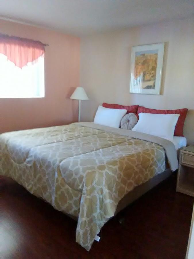 Hidden Palms Resort & Condominiums - thumb 37