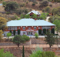 School House Inn Bed  Breakfast - Tourism House