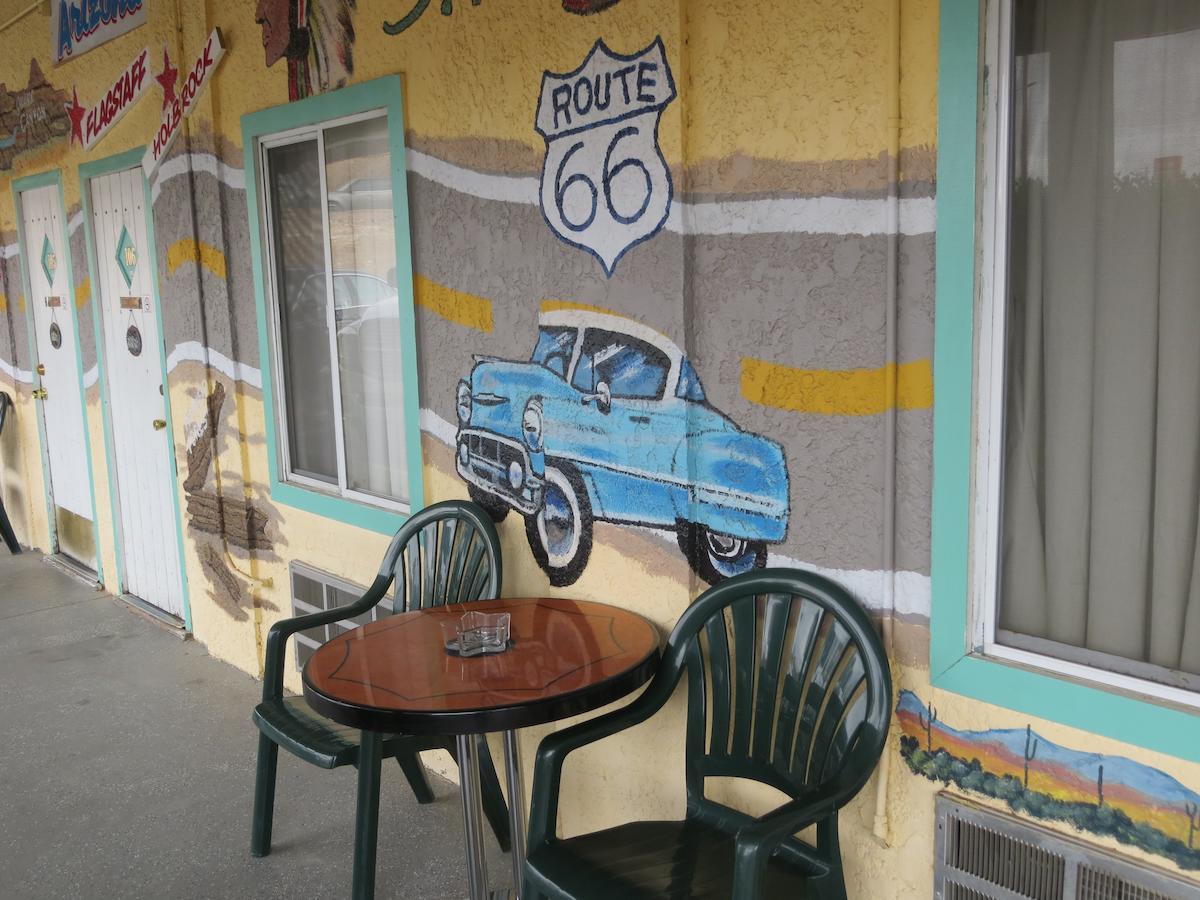 El Trovatore Motel - thumb 3