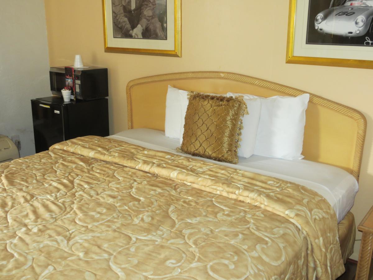 El Trovatore Motel - thumb 30