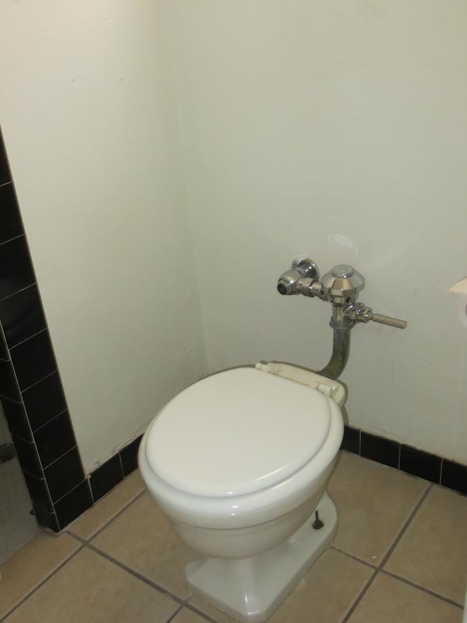 El Trovatore Motel - thumb 26