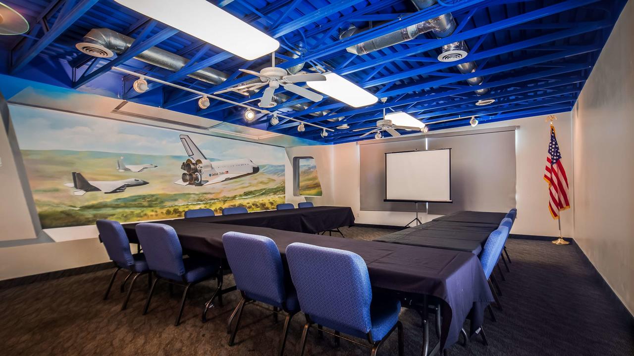 Best Western Space Age Lodge - thumb 13