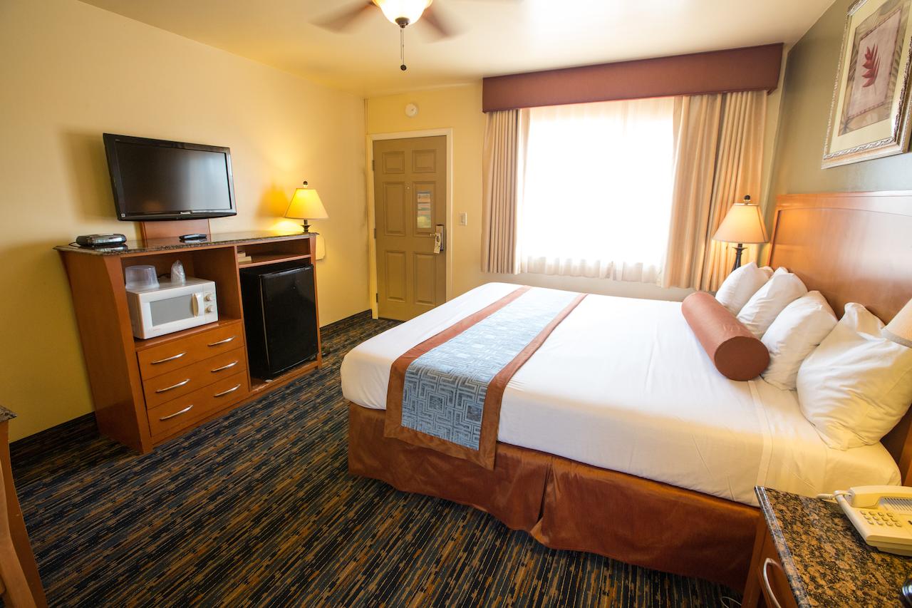 Beachwalker Inn & Suites - thumb 34