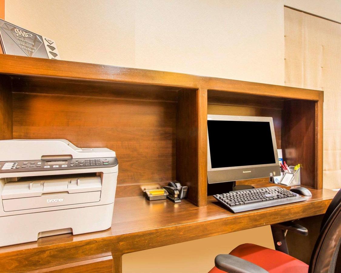 Comfort Suites Clovis - thumb 24