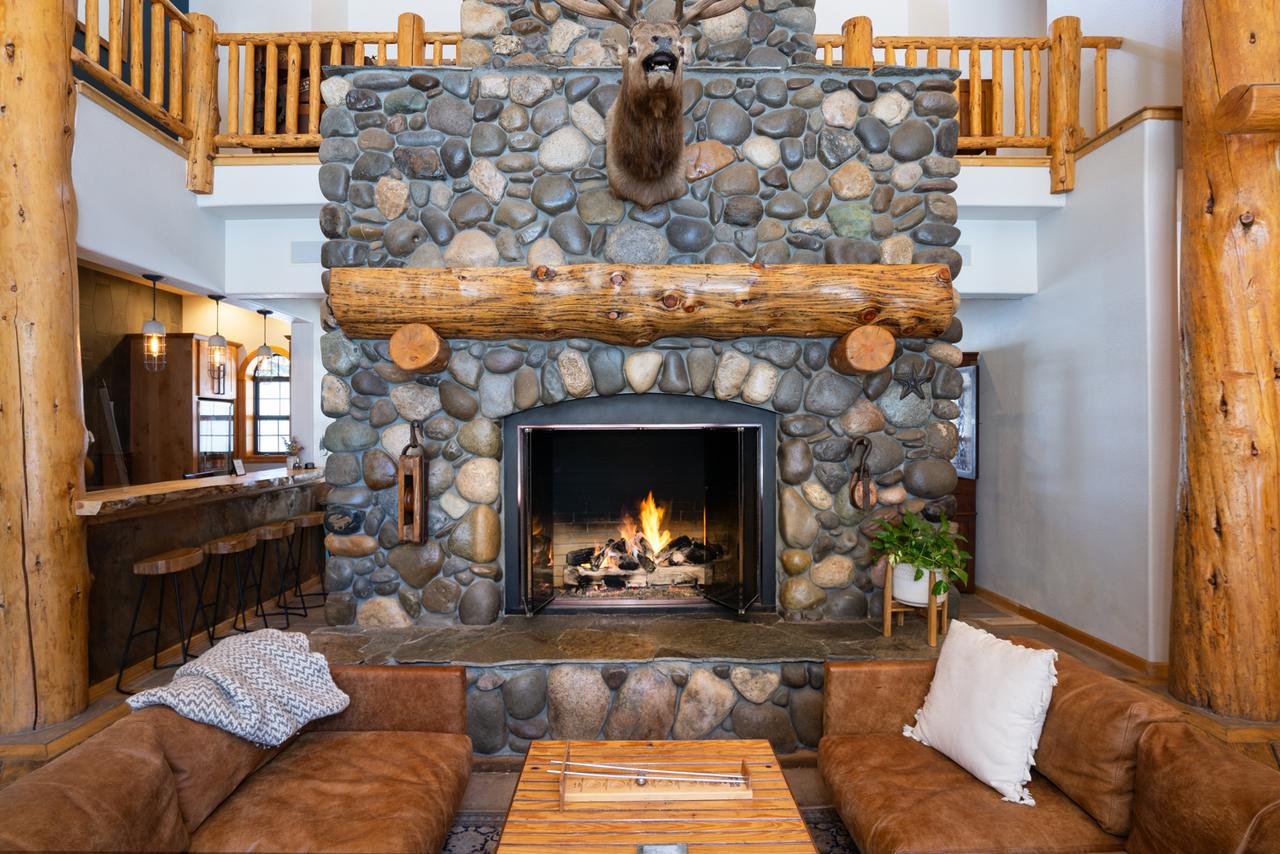 Black Bear Lodge - thumb 34