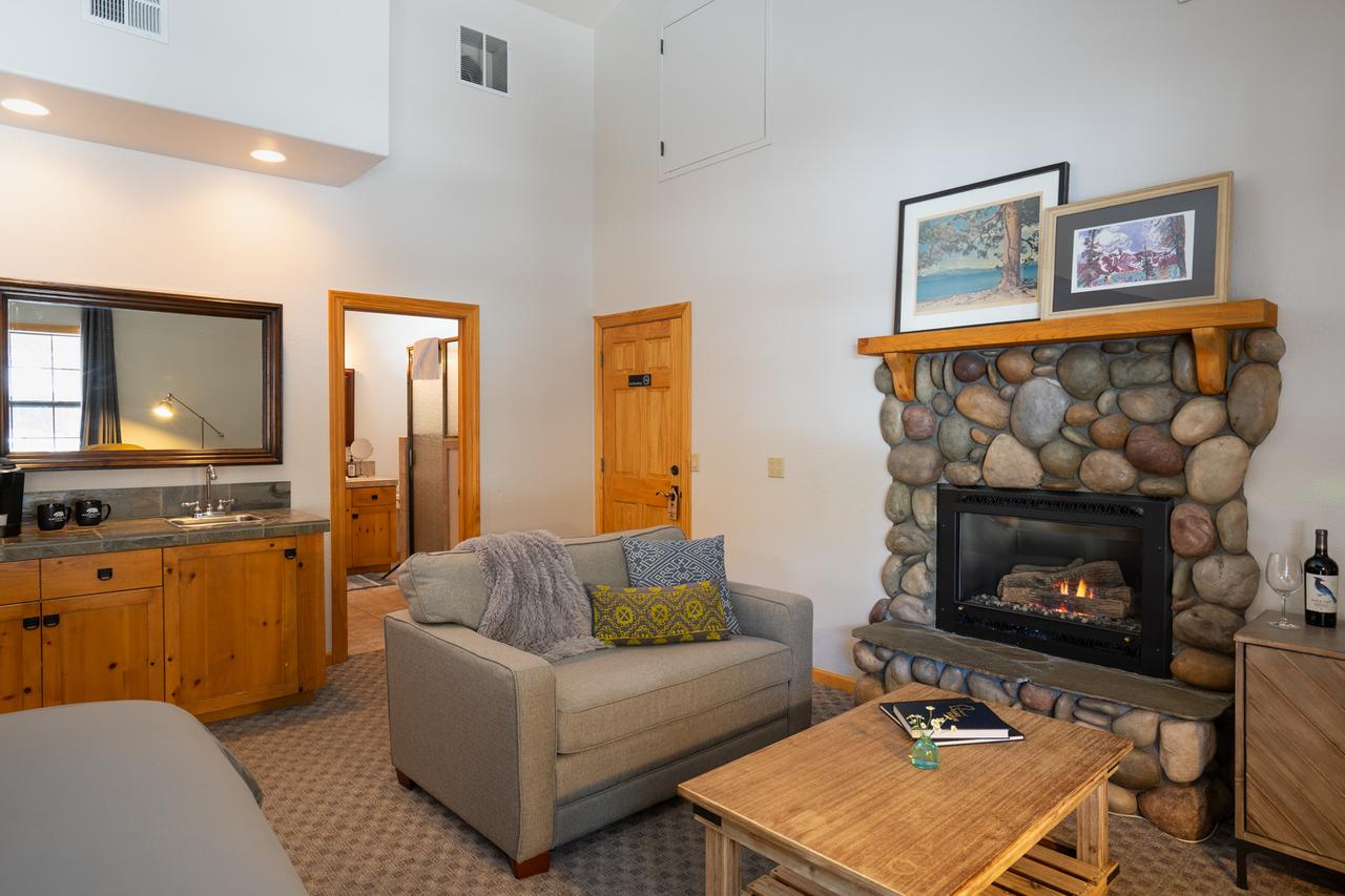 Black Bear Lodge - thumb 10