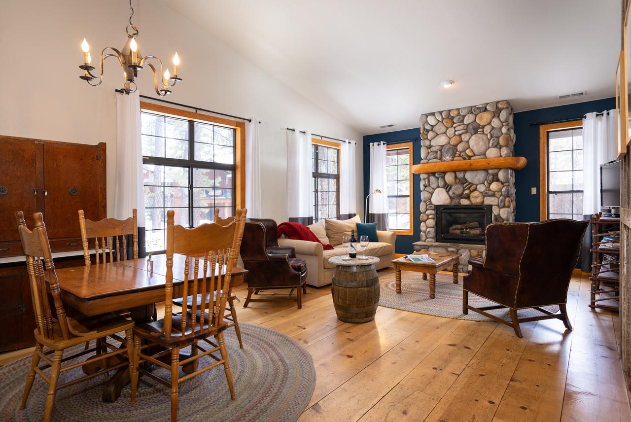 Black Bear Lodge - thumb 26